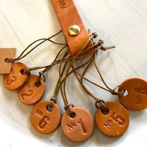 🤎🤎Unique Leather Wine 🍷 Glass Identifier’s 🤎🤎